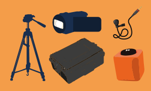 Diverse Gegenstände wie z. B. eine Kamera oder ein Medienkoffer