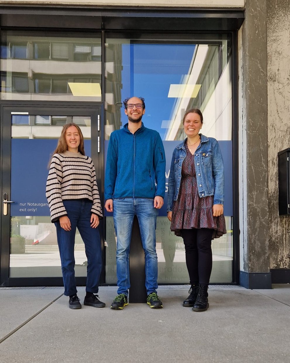 drei Mitglieder der Studienrichtungsvertretung des Instituts für Vergleichende Literaturwissenschaft der Uni Innsbruck
