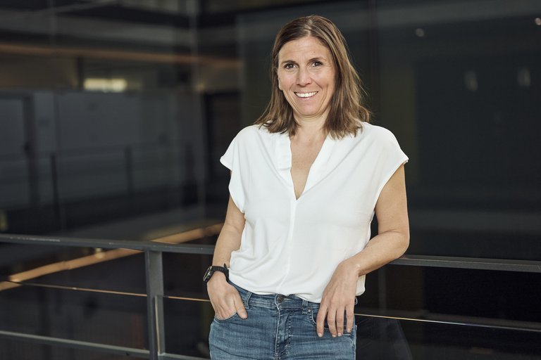 Mitarbeiter:innenporträt Susanne Scholl-Grissemann