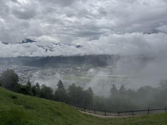 Landschaft im Nebel