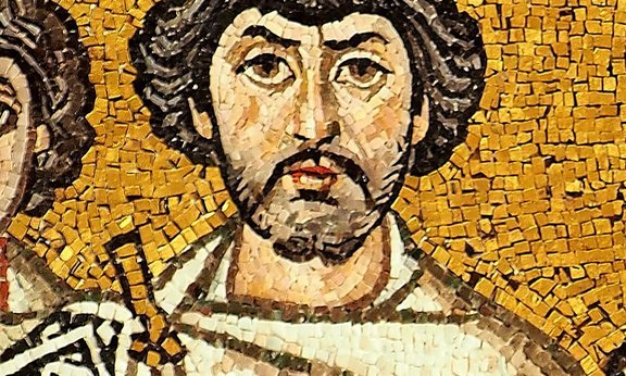 Mögliche Darstellung des Belisar auf dem berühmten Mosaik Justinians in der Basilica San Vitale zu Ravenna
