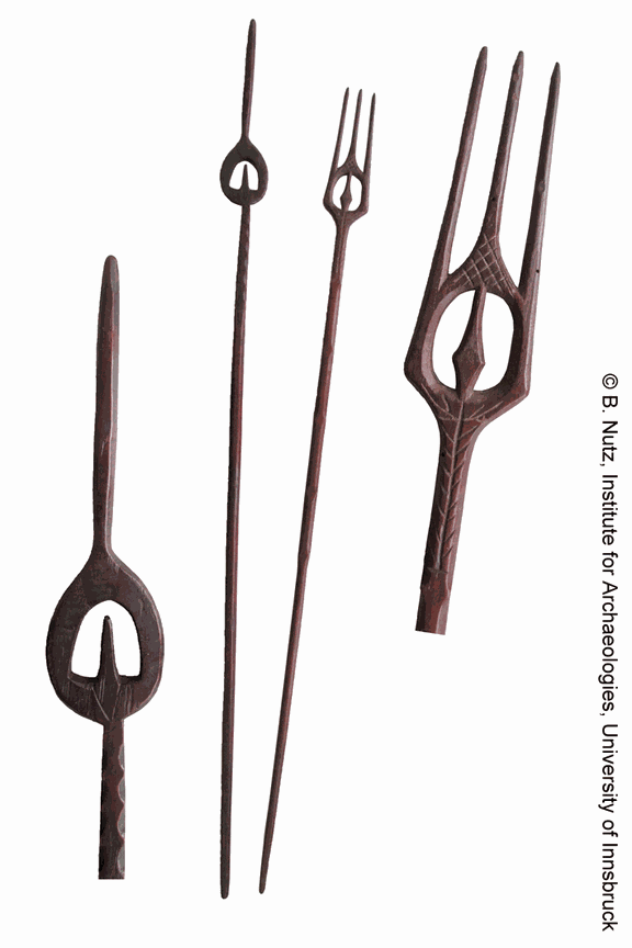 France, Bethmale, distaffs