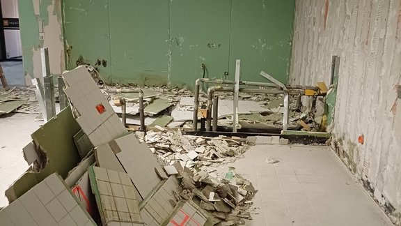 Abbrucharbeiten Küche alte Mensa