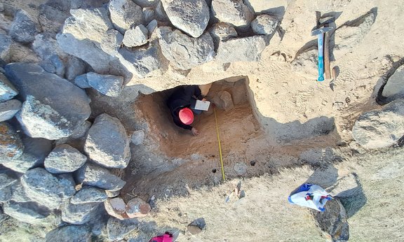 Excavatig a mining depression in Vetriolo, TN, Italy