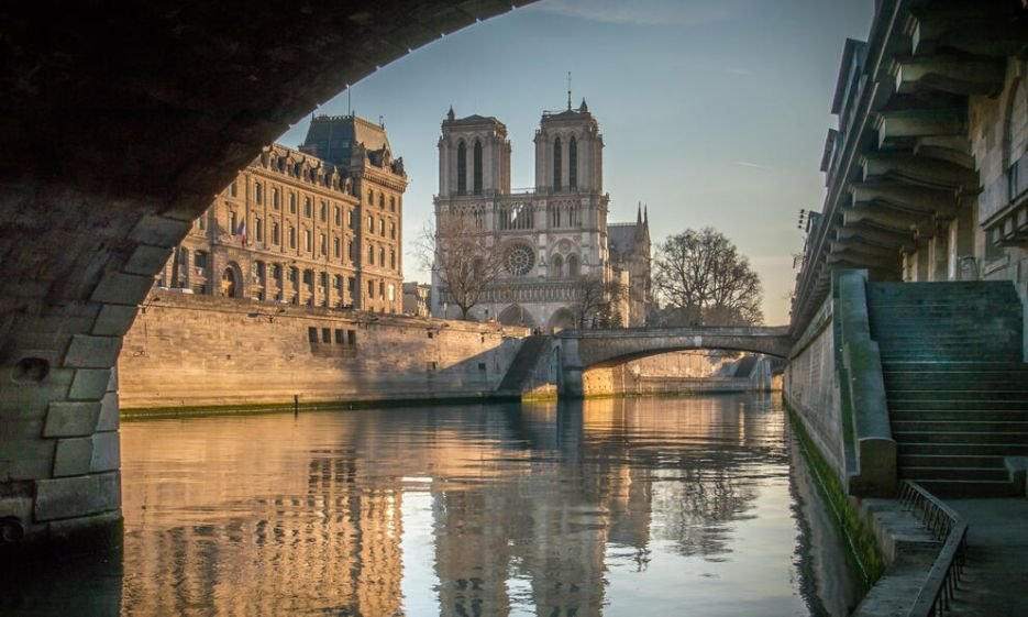 Blick auf die Kathedrale Notre-Dame de Paris (Credit: Stefaan Van der Biest/Pixabay)