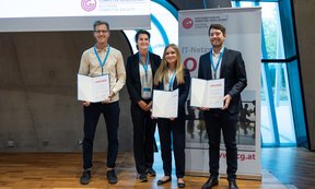 Gruppenfoto der Preisträger*innen bei der Verleihung des OCG Förderpreises mit Martin Plattner von der Universität Innsbruck