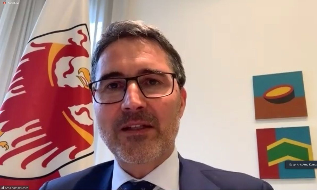 Arno Kompatscher Vortrag Ital. Recht