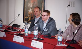 Podium bei der Smart-City-Konferenz in der Claudiana