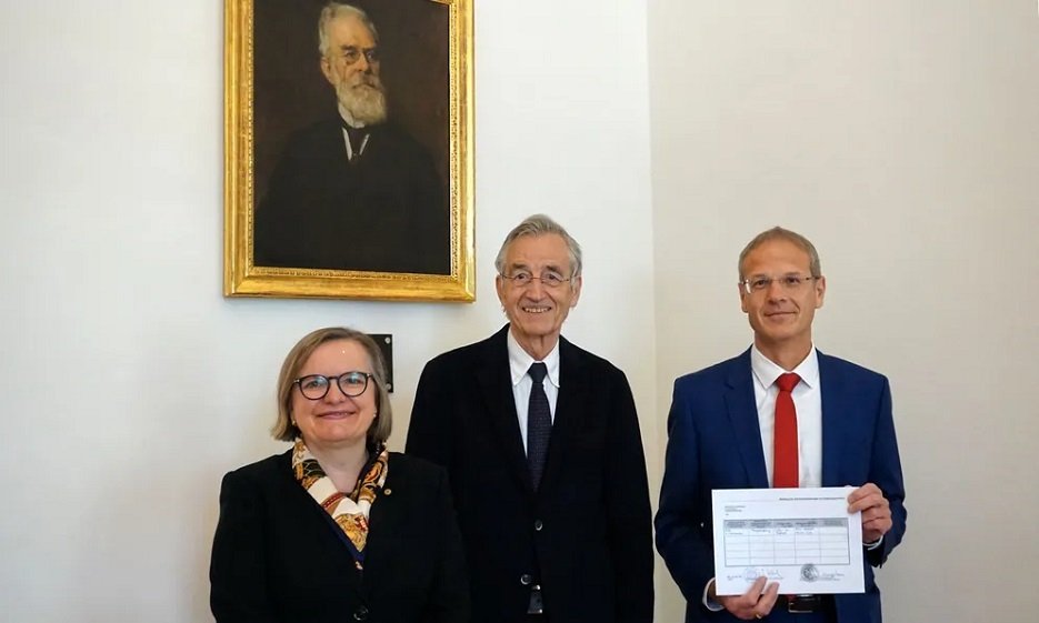Übergabe Lammasch Bild
