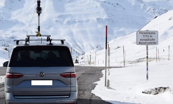 Vermessung der Landschaft mit einem Auto