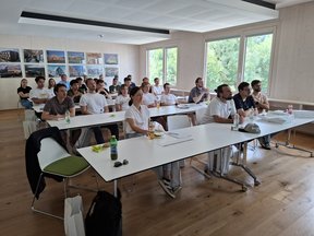 Exkursion b-solution Werk von binderholz in Hallein