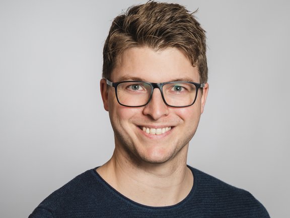 Yannick Back Portrait