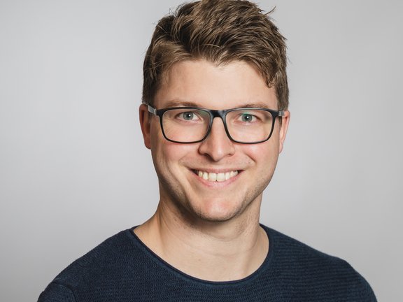 Yannick Back Portrait