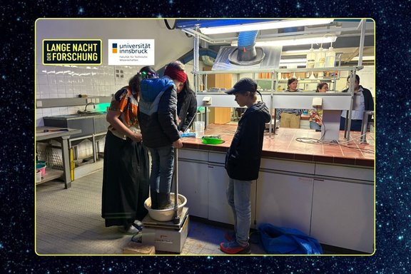 Kinder testen Station zum Treibsand