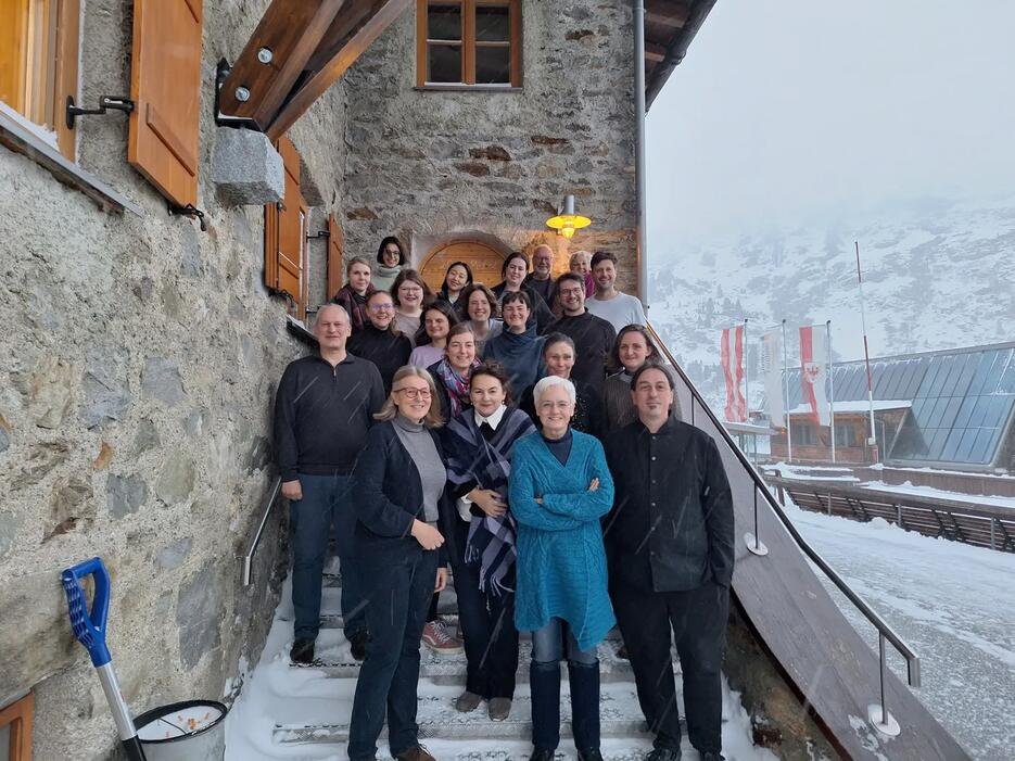 Die Teilnehmer:innen an der 8. Innsbrucker Winterschool.