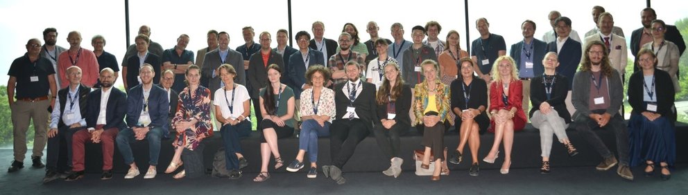 Contextualizing Imperial Borderlands: Panorama-Gruppenbild