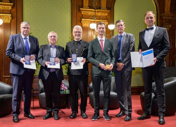 Preisträger H.F. Mark Medaillen und H.F. Mark Sustainability Award 2025