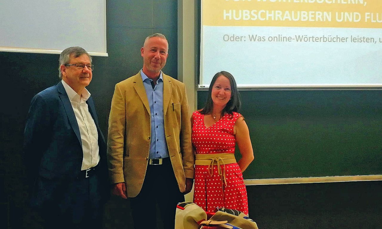 Gruppenfoto des Vortrags am INTRAWI.