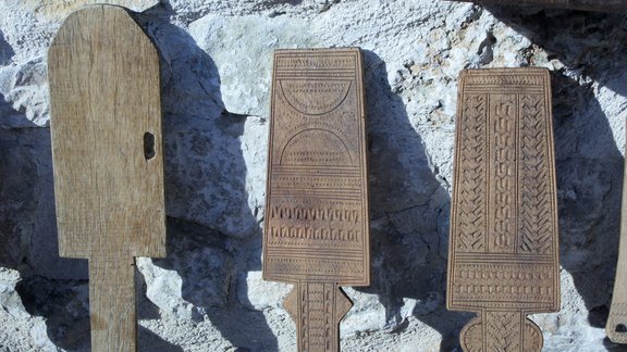 Spinnrocken auf einem Basar in Krujë 2016