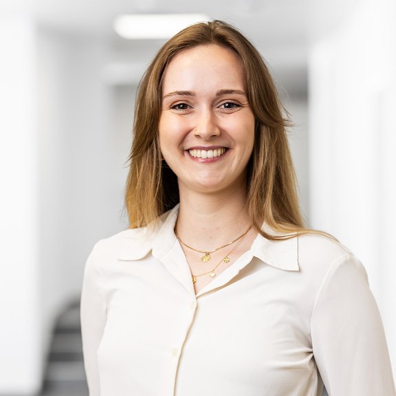 Portrait photo of Katharina Huber