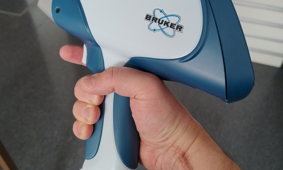 The new JEOL JXA-iSP100 Instrument at the Institute of Mineralogy and Petrography