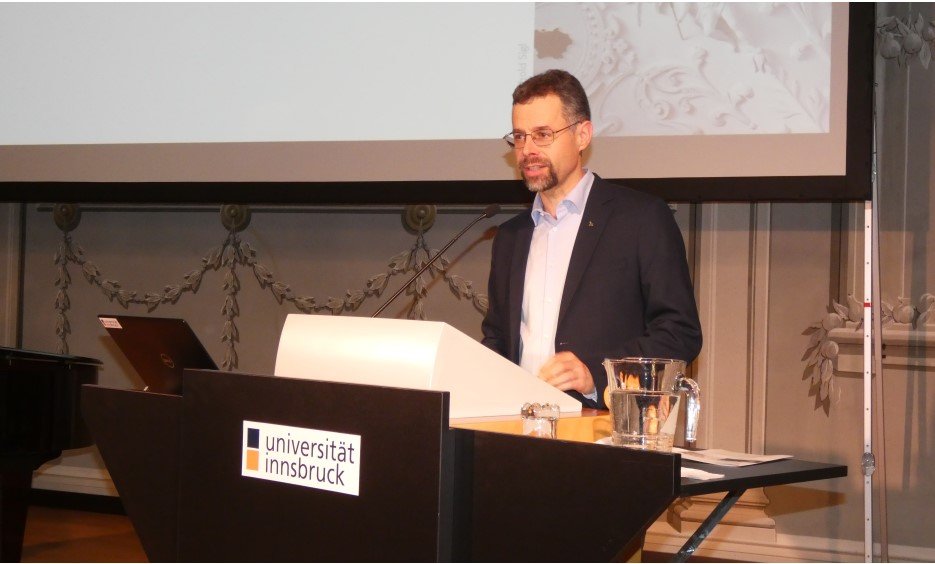 Stefan Hofmann bei seiner Antrittsvorlesung im Kaiser-Leopold-Saal, Foto: SJ-Kolleg Innsbruck