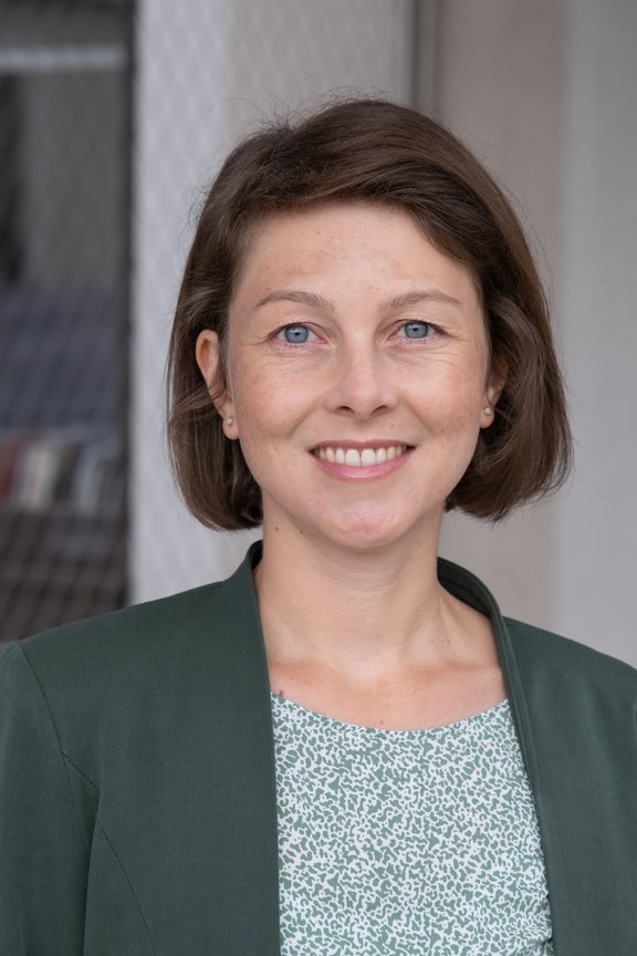 Portrait Julia Tschuggnall