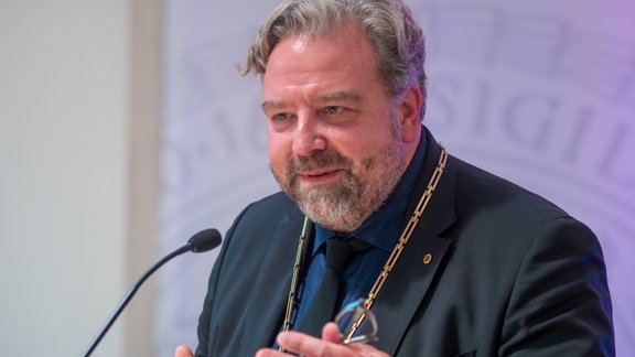 Laudator Dekan Dirk Rupnow