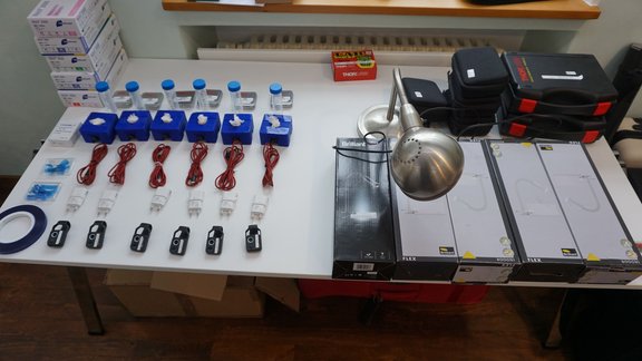 1509-bratschtisch_equipment-min