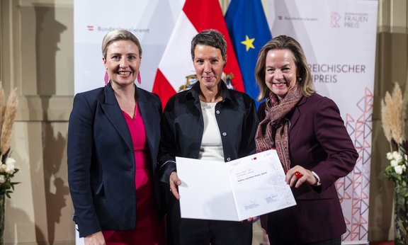 Gundula Ludwig bei der Preisverleihung