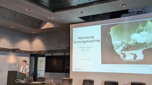 Foto der Referntin Melanie Platzer