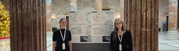 Katja Mitterbacher und Anna D’Eredità bei der Präsentation im Parlament