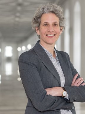 Porträt von Karin Peter