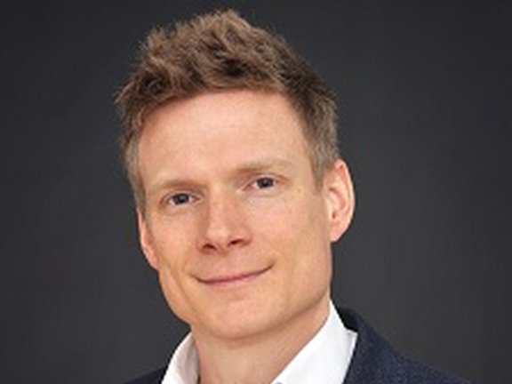 Fabian Dielmann (Institut für Allgemeine, Anorganische und Theoretische Chemie; übersiedelte 2021 nach Innsbruck)