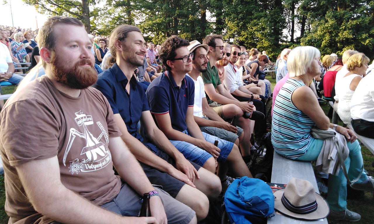 Zuschauer beim Frankenburger Würfelspiel