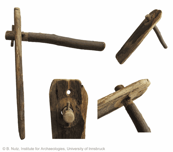 Moderner Nachbau eines ägyptischen Seilspinners