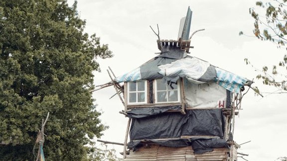Lookout_tower_at_NDDL_ZAD