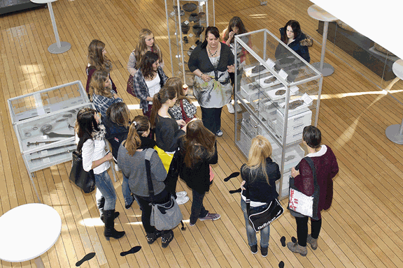 Schuhvitrine-18-10-13-Textil