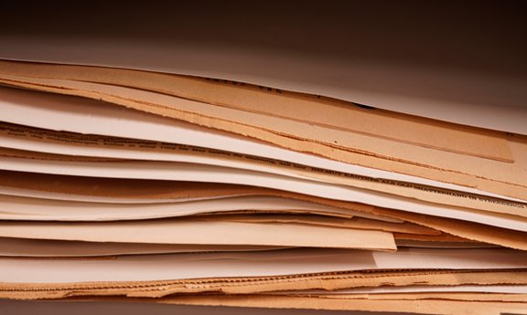 Zeitschriftenstapel