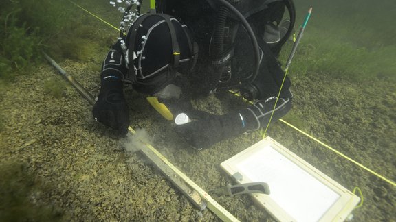 Dokumentation der Bohrungen unter Wasser