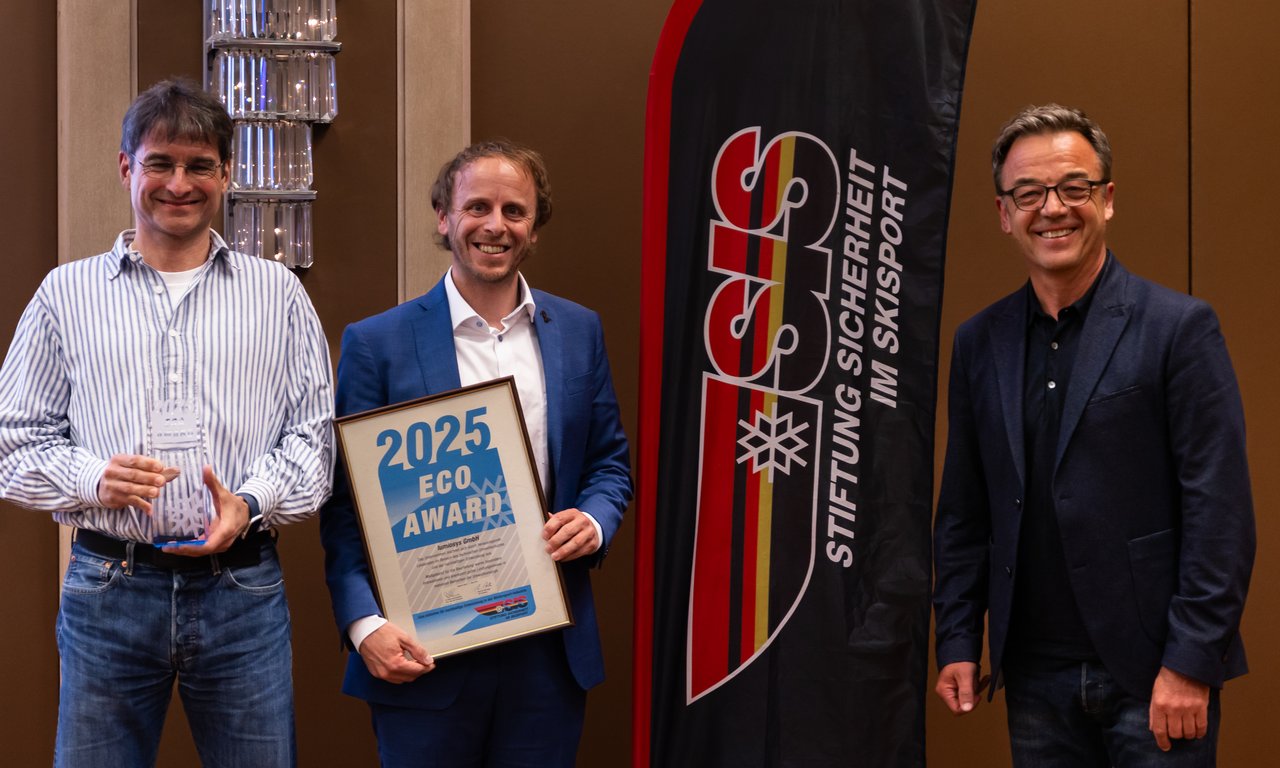 Ulrich Strasser, Michael Warscher und Ralf Roth bei der Verleihung des Preises