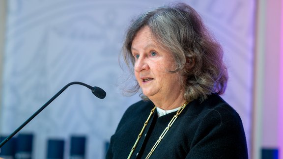 Laudatorin Dekanin Ruth Breu