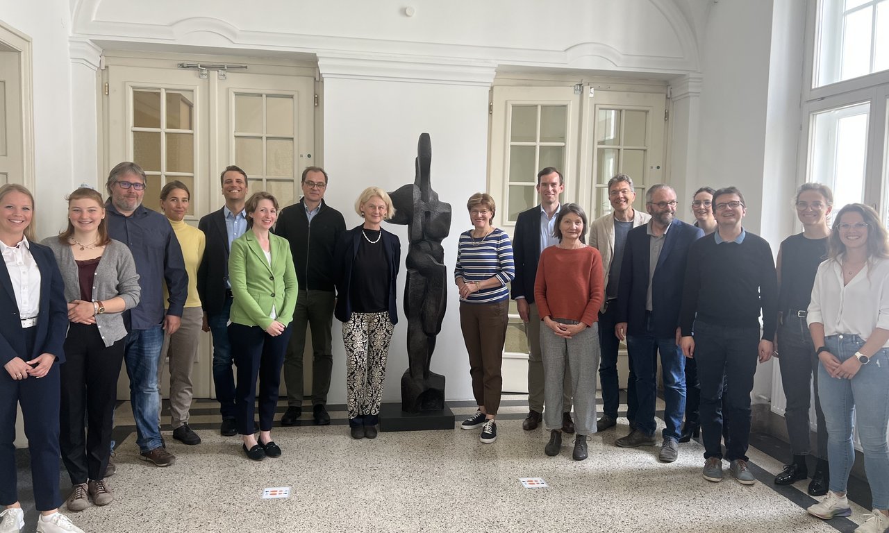 Gruppenbild Teilnehmer:innen