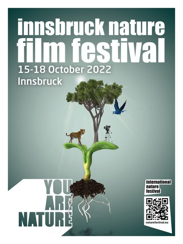 Plakat für INFF 2022, aus Pflanzentrieb wächst ein Baum, darauf Tiere