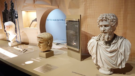 Portraits römischer Kaiser und Kaiserinnen aus dem Archäologischen Universitätsmuseum