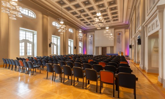 Aula im Hauptgebäude