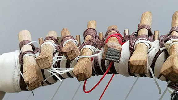 Nachbau, Montage der Knebel