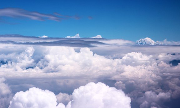 Wolken über dem Himalaya