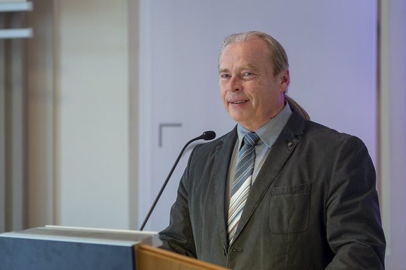 Mag. Johann Gatt, Leiter Institut für Organisation und Lernen, Arbeitsbereich Wirtschaftssprachen