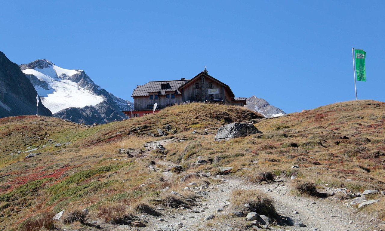 Vom Taschachhaus aus, lässt sich der Rückgang der Gletscher unmittelbar beobachten. Für das Naturerlebnis sollte der Gebrauch von Ressourcen nachhaltig gestaltet werden, um die Lebensqualität für künftige Generationen zu erhalten. 